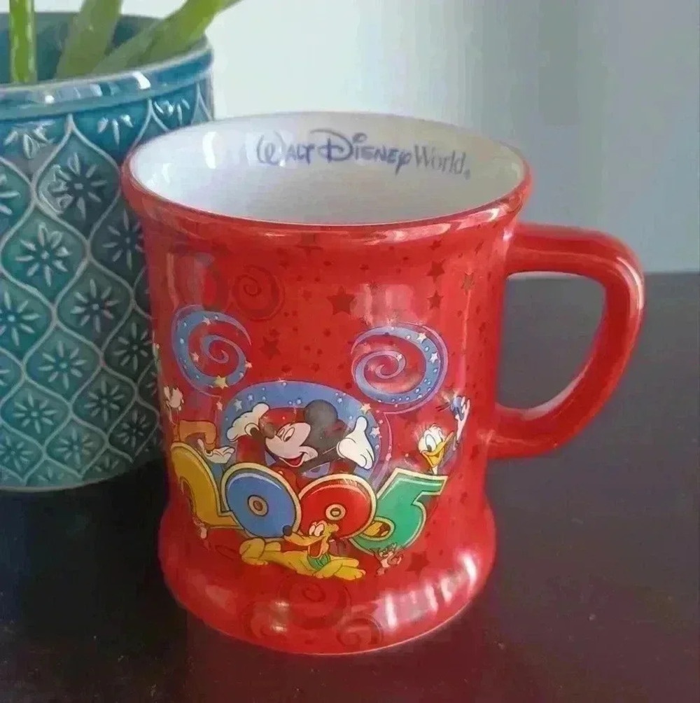 Walt Disney World 2005  3D Ceramic Coffee Tea Mug Cup